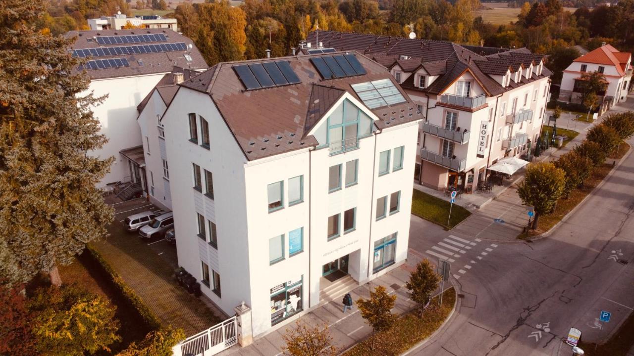 Apartments Radka Тршебонь Екстер'єр фото